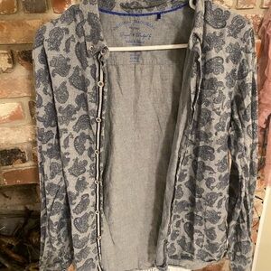 Denim & Flower Blue Trim Gray Shirt